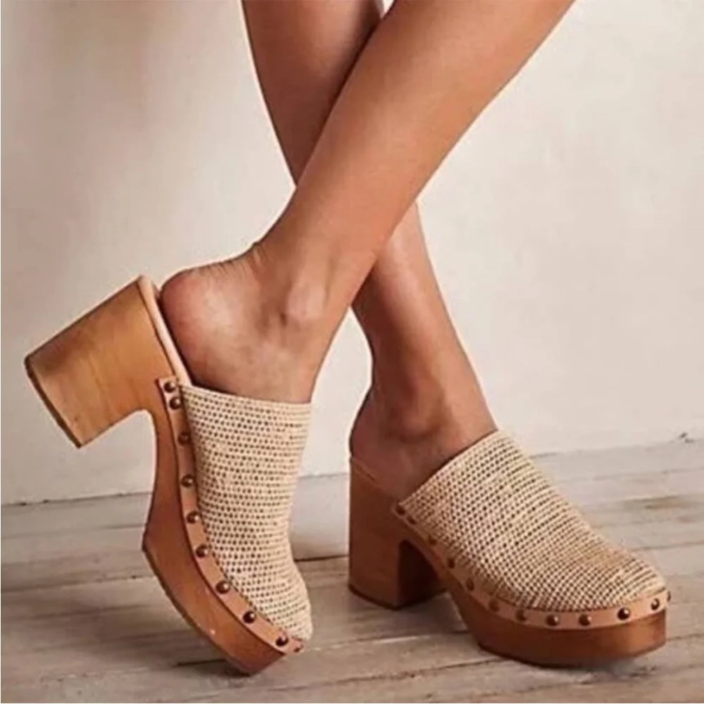 Free People Claudia Crocheted Tan Clogs Raffia Platform SZ 38/7.5/8 Boho Mules